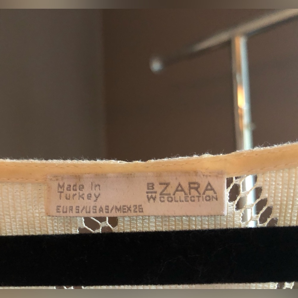 Zara blouse - Picture 4 of 4